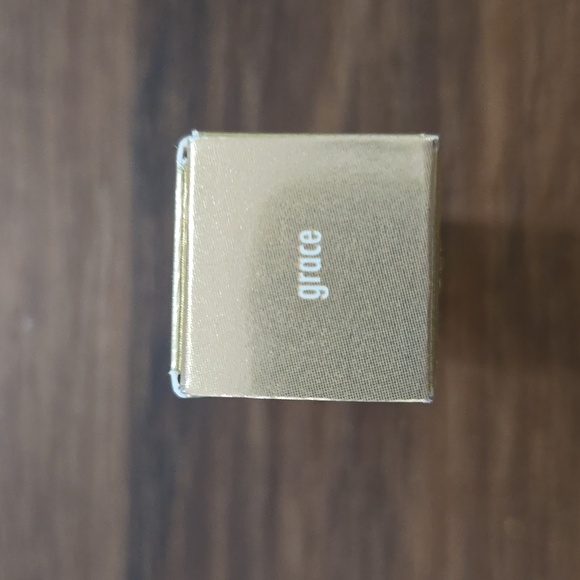 NIB Shimmer & Glow Liquid Eye Shadow By Stila Grace 0.153oz. / 4.5mL - Picture 3 of 6